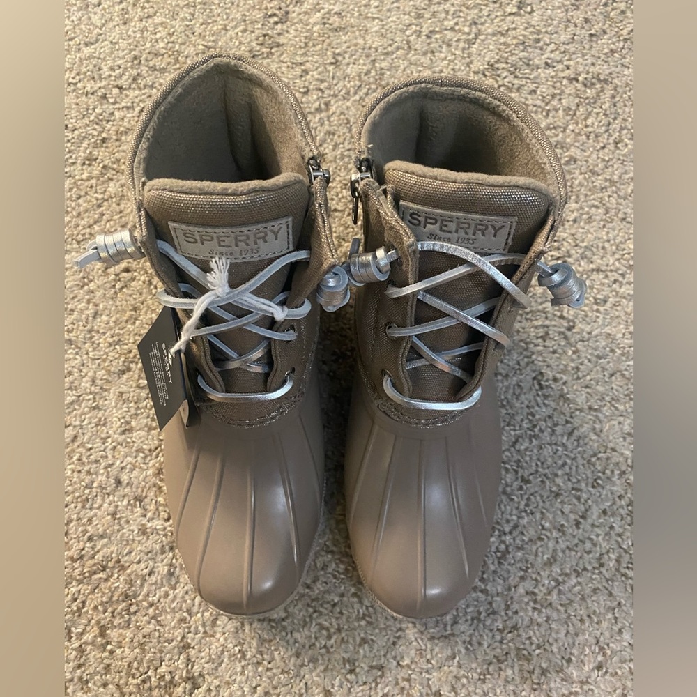 Sperry NWT booties - Picture 2 of 10